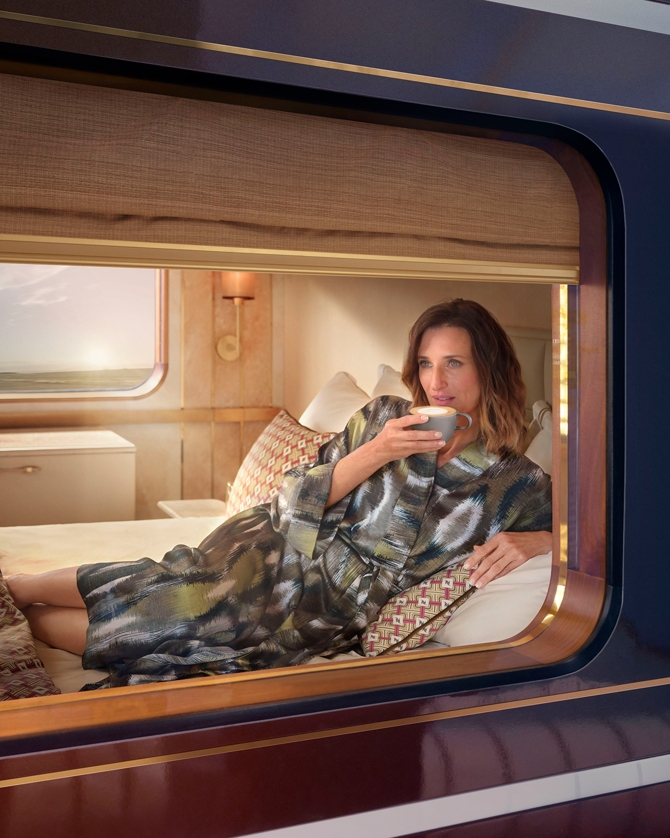 Nespresso_TheHeiress_Camille_window